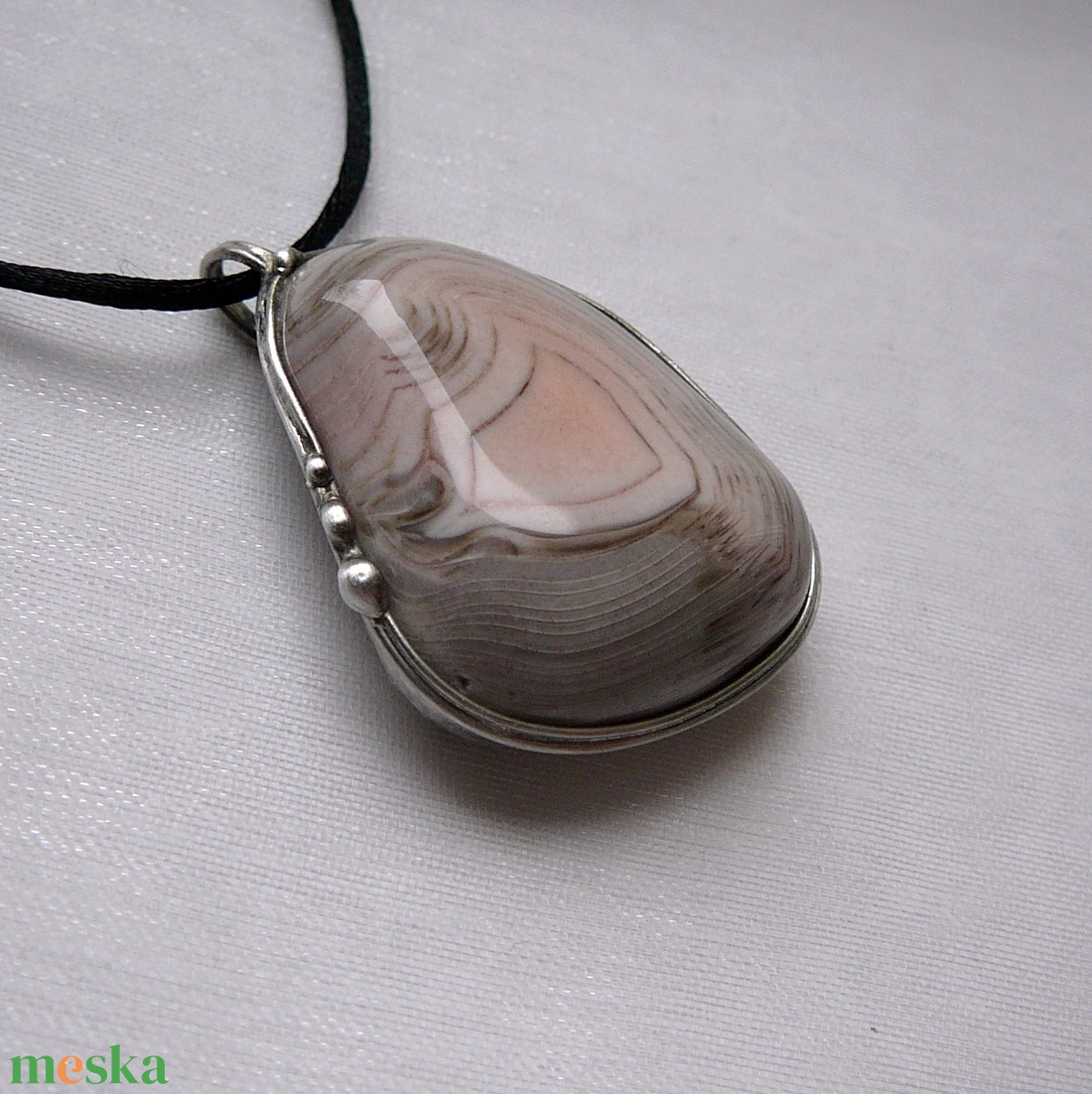 Rózsaszín achát medál - ékszer - nyaklánc - medálos nyaklánc - Meska.hu