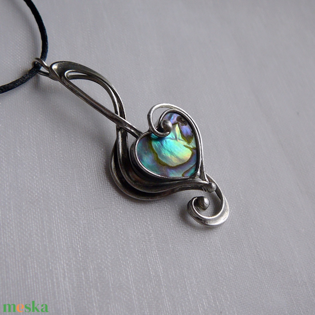 Pávakagyló violinkulcs medál - ékszer - nyaklánc - medálos nyaklánc - Meska.hu