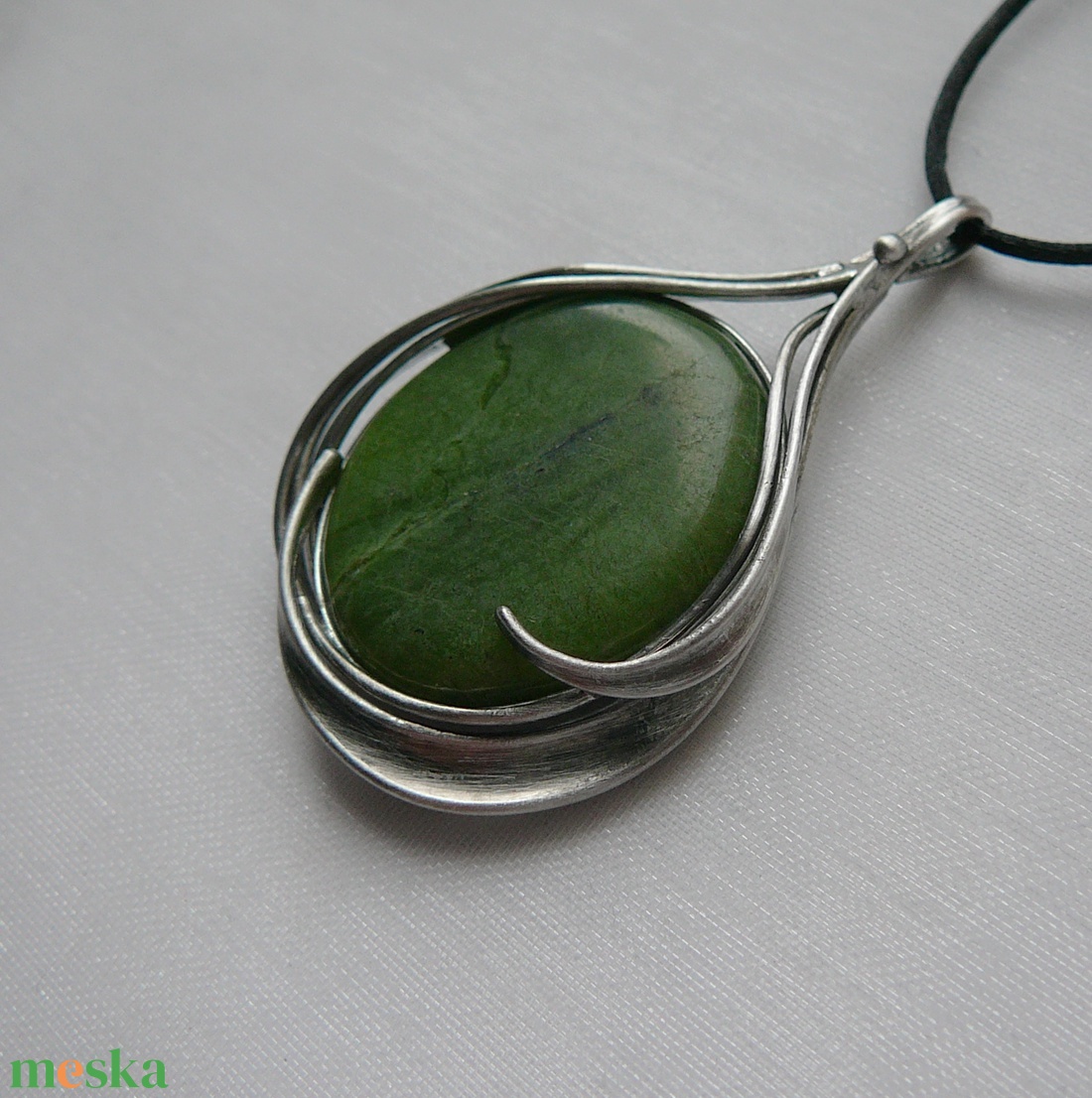Nefrit medál - ékszer - nyaklánc - medálos nyaklánc - Meska.hu