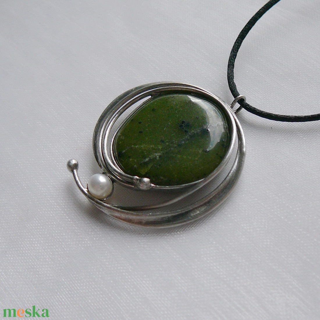 Nefrit medál - ékszer - nyaklánc - medálos nyaklánc - Meska.hu