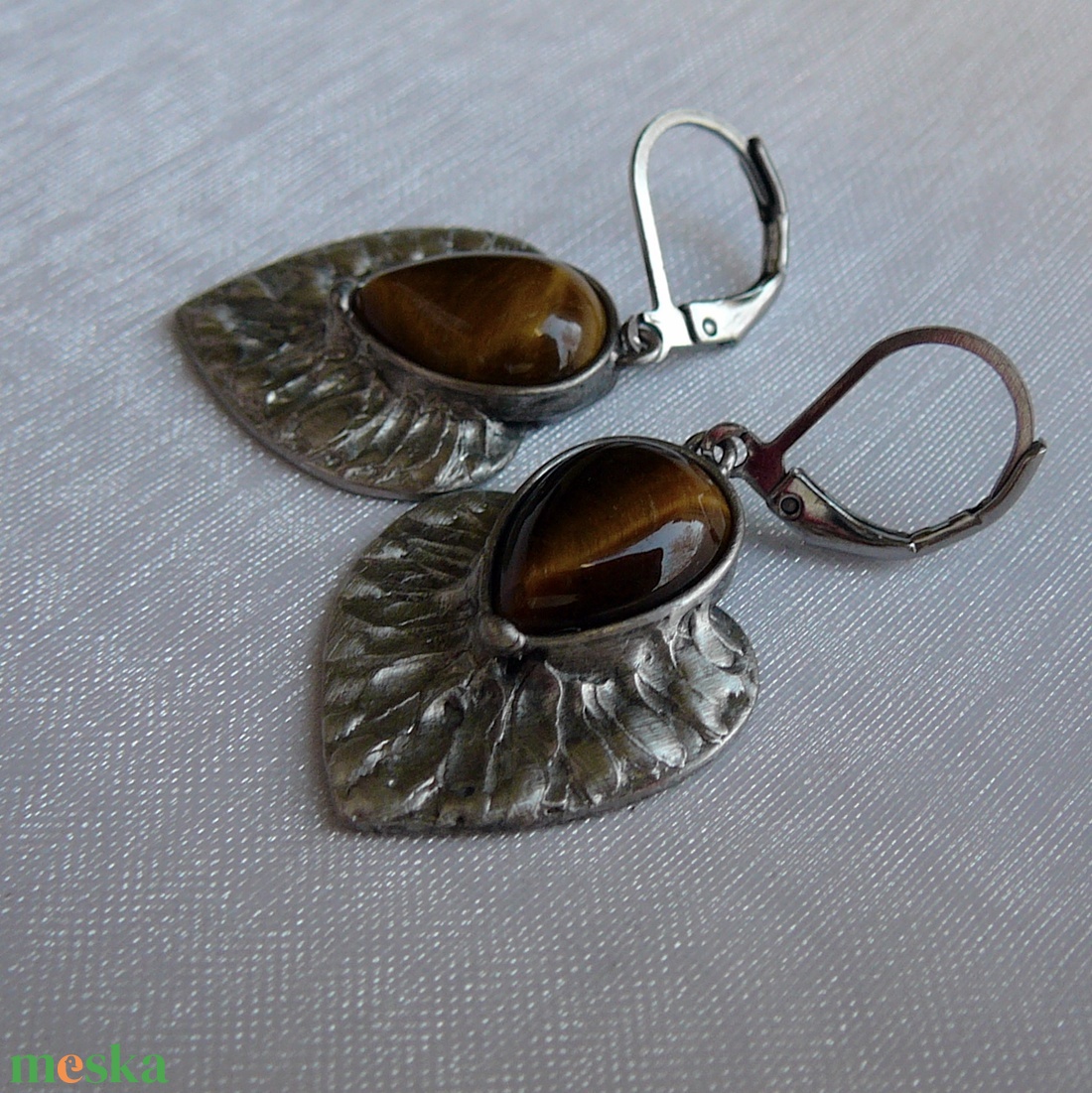 Tigrisszem fülbevaló - ékszer - fülbevaló - lógós kerek fülbevaló - Meska.hu