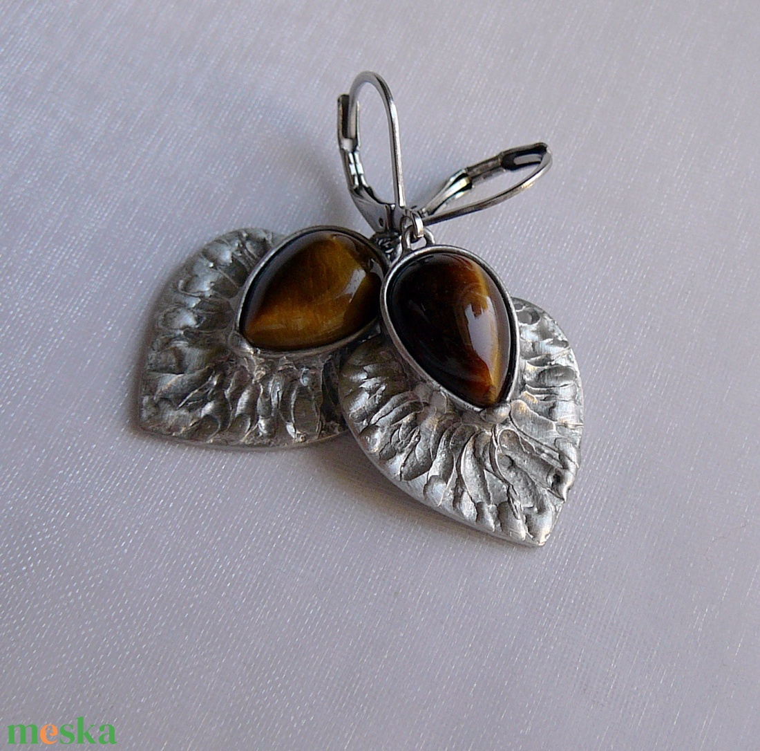 Tigrisszem fülbevaló - ékszer - fülbevaló - lógós kerek fülbevaló - Meska.hu