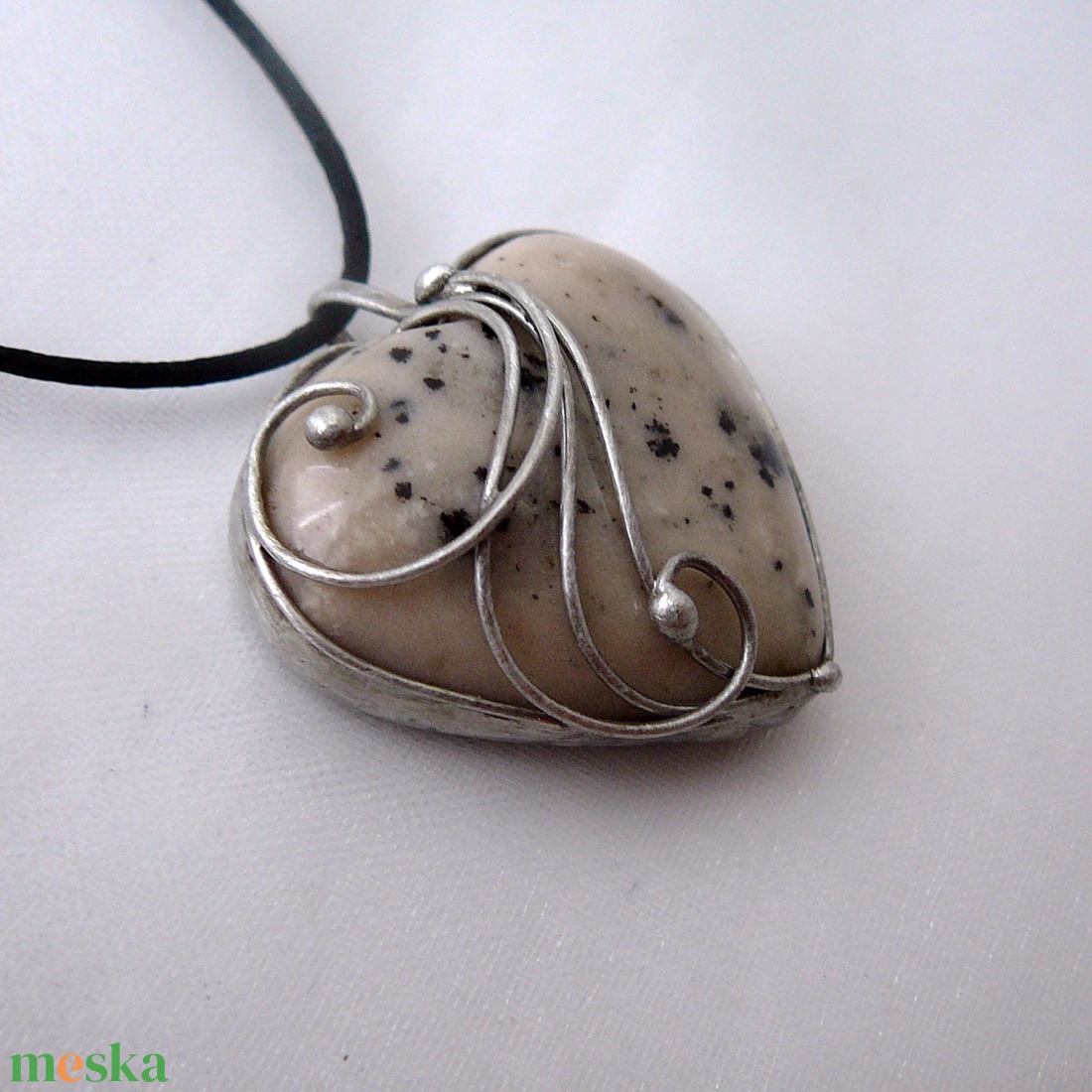 Merlinit szív medál - ékszer - nyaklánc - medál - Meska.hu
