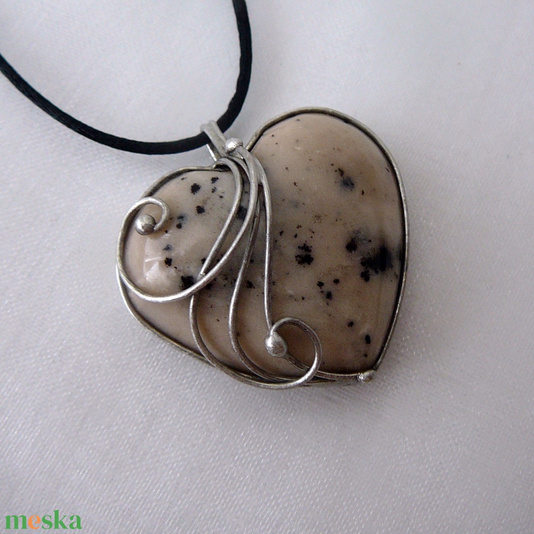 Merlinit szív medál - ékszer - nyaklánc - medál - Meska.hu