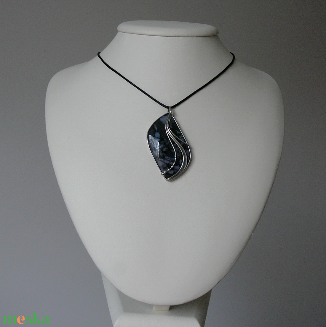 Indigo gabbro medál - ékszer - nyaklánc - medálos nyaklánc - Meska.hu