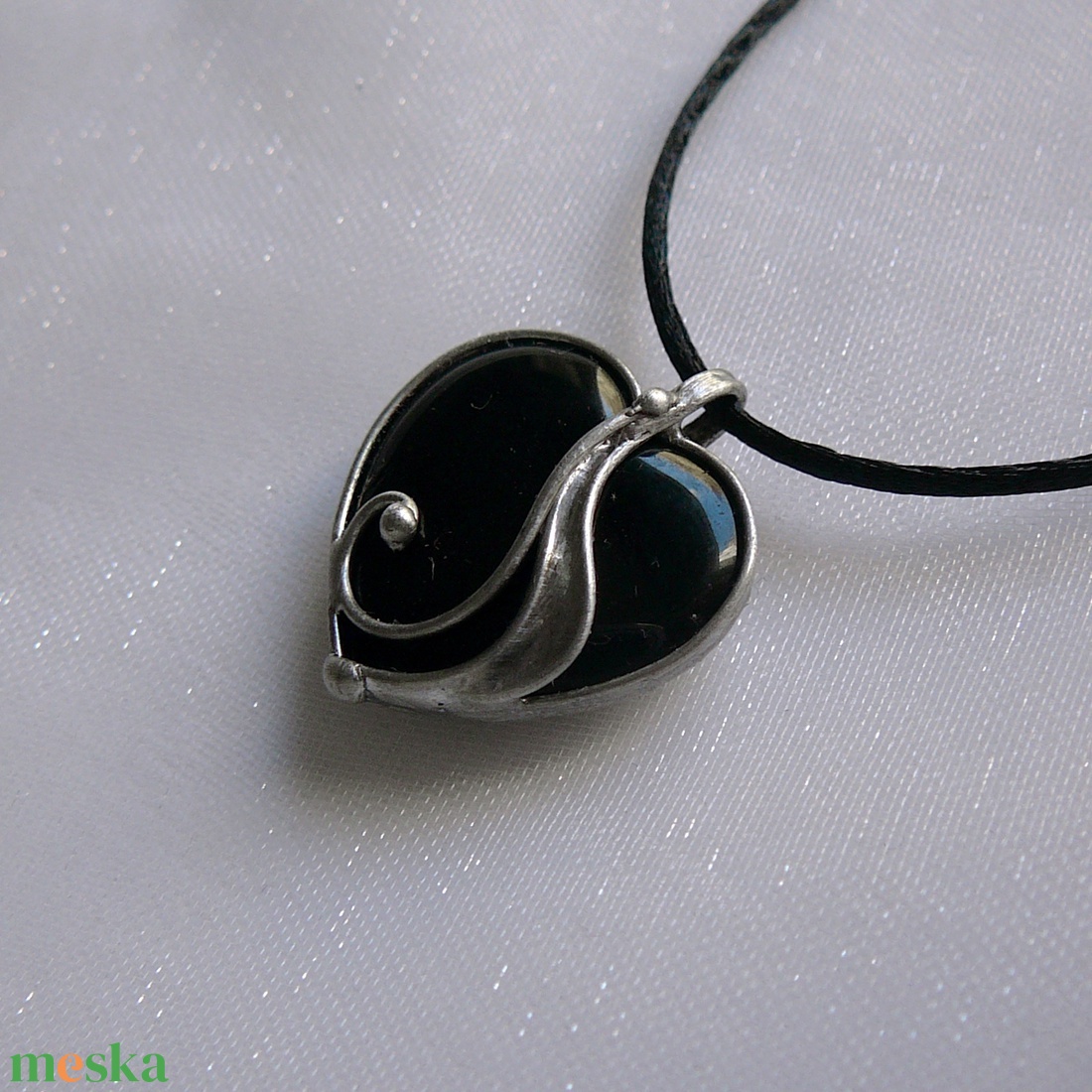 Ónix mini szív medál - ékszer - nyaklánc - medálos nyaklánc - Meska.hu