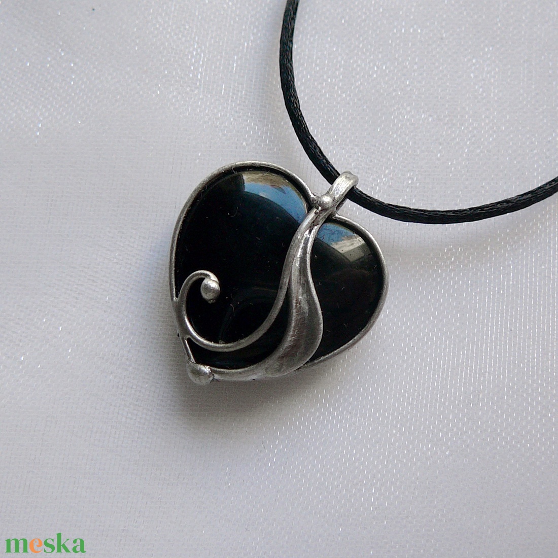 Ónix mini szív medál - ékszer - nyaklánc - medálos nyaklánc - Meska.hu