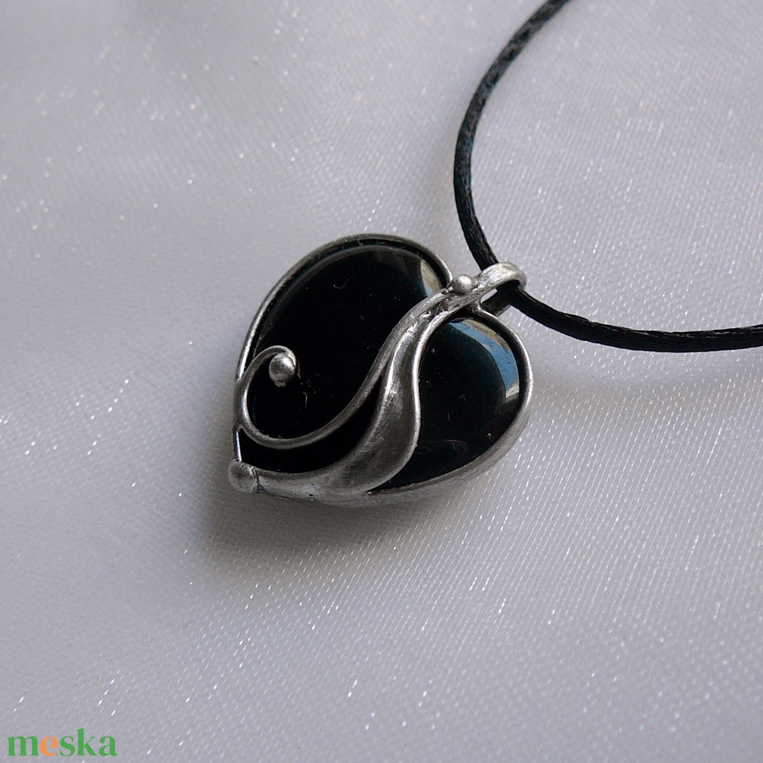 Ónix mini szív medál - ékszer - nyaklánc - medálos nyaklánc - Meska.hu
