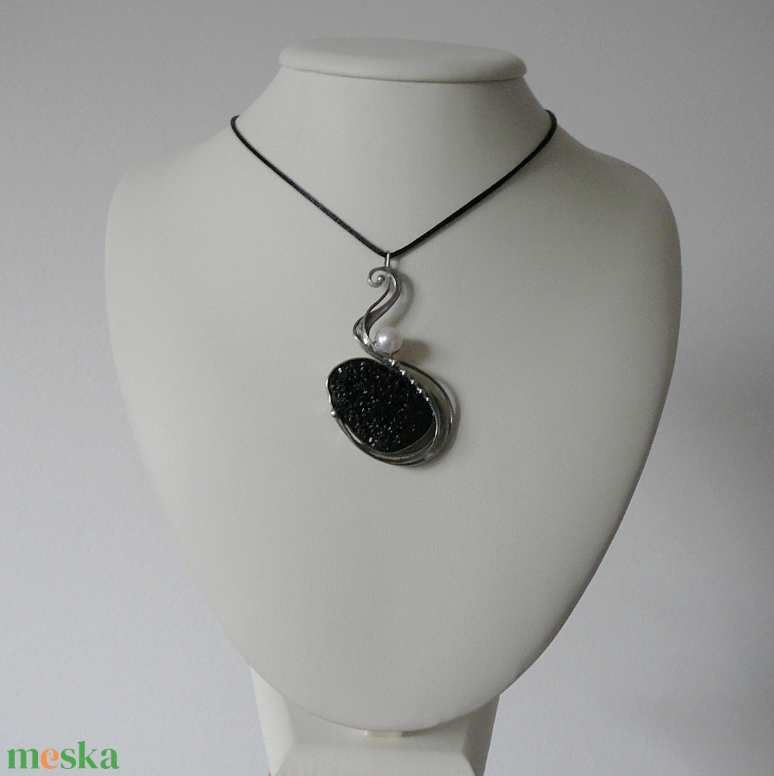 Lávakő medál - ékszer - nyaklánc - medálos nyaklánc - Meska.hu