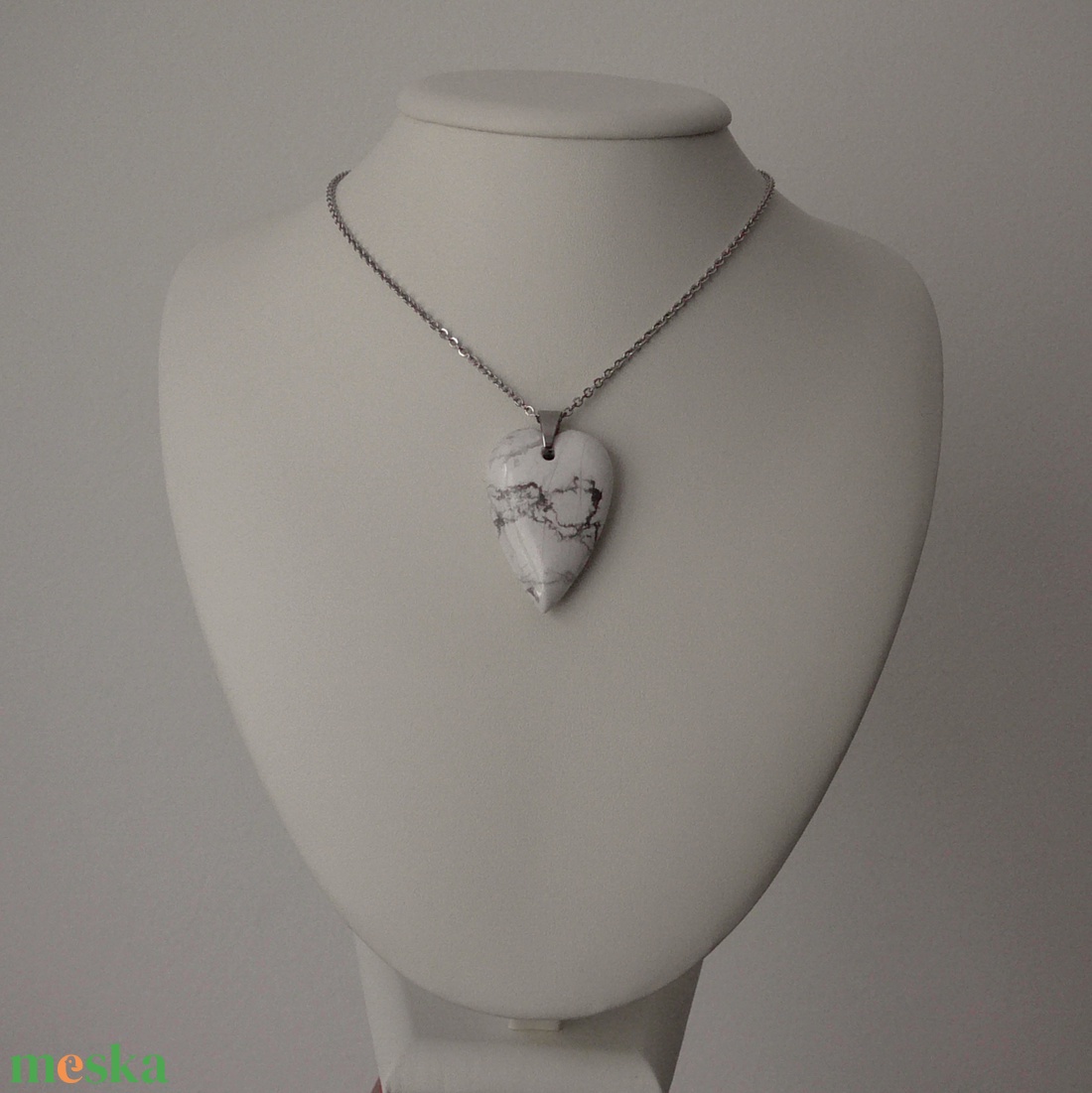 Howlit szív medálos nyaklánc - ékszer - ékszerszett - Meska.hu