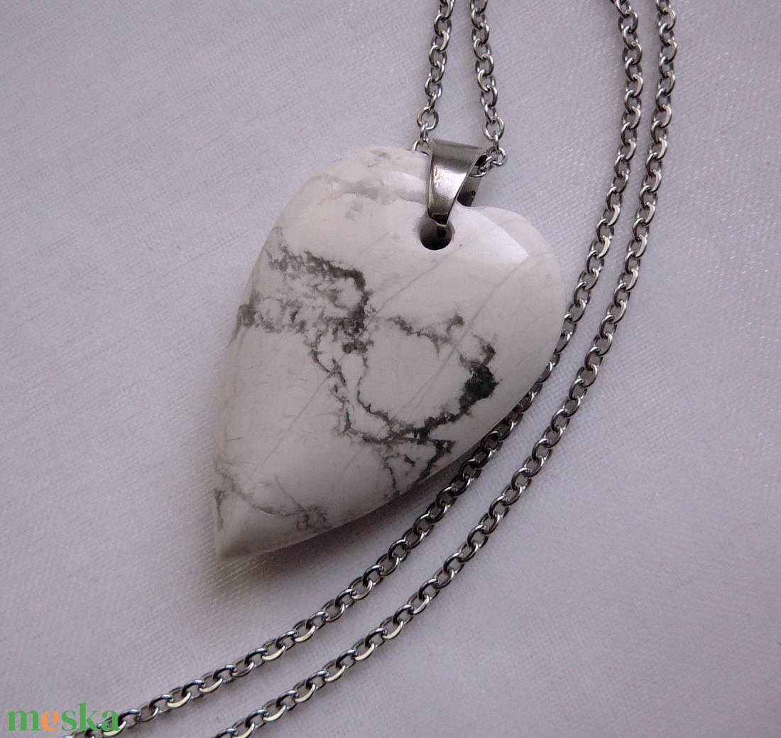 Howlit szív medálos nyaklánc - ékszer - ékszerszett - Meska.hu