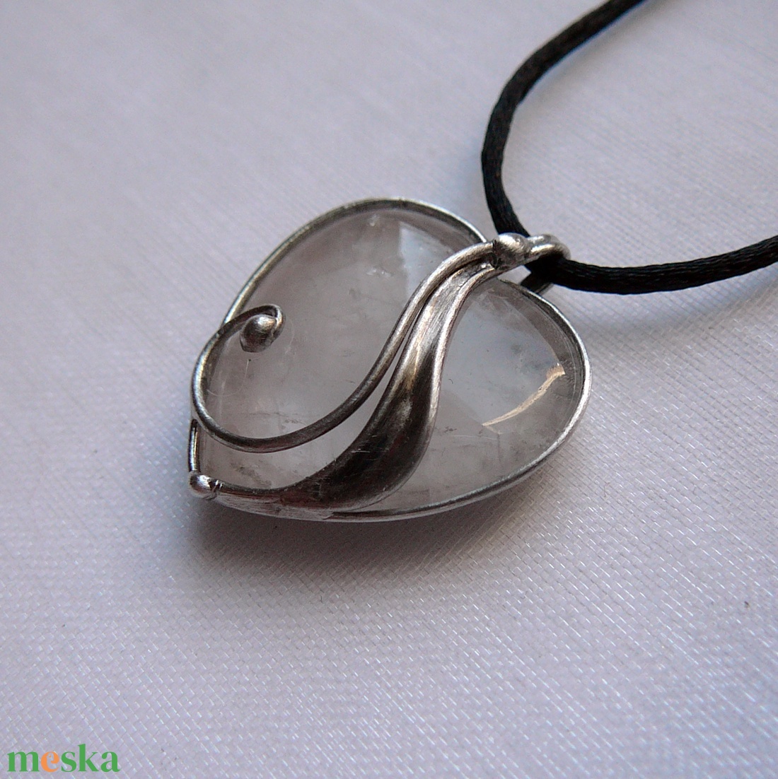 Hegyikristály mini szív medál - ékszer - nyaklánc - medálos nyaklánc - Meska.hu