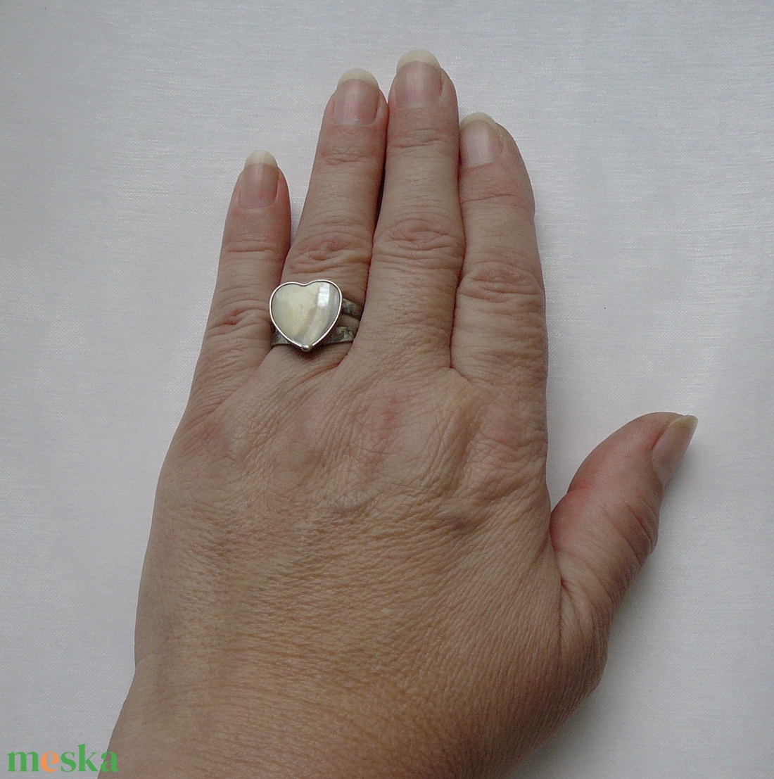 Gyöngyház szív gyűrű - ékszer - gyűrű - szoliter gyűrű - Meska.hu