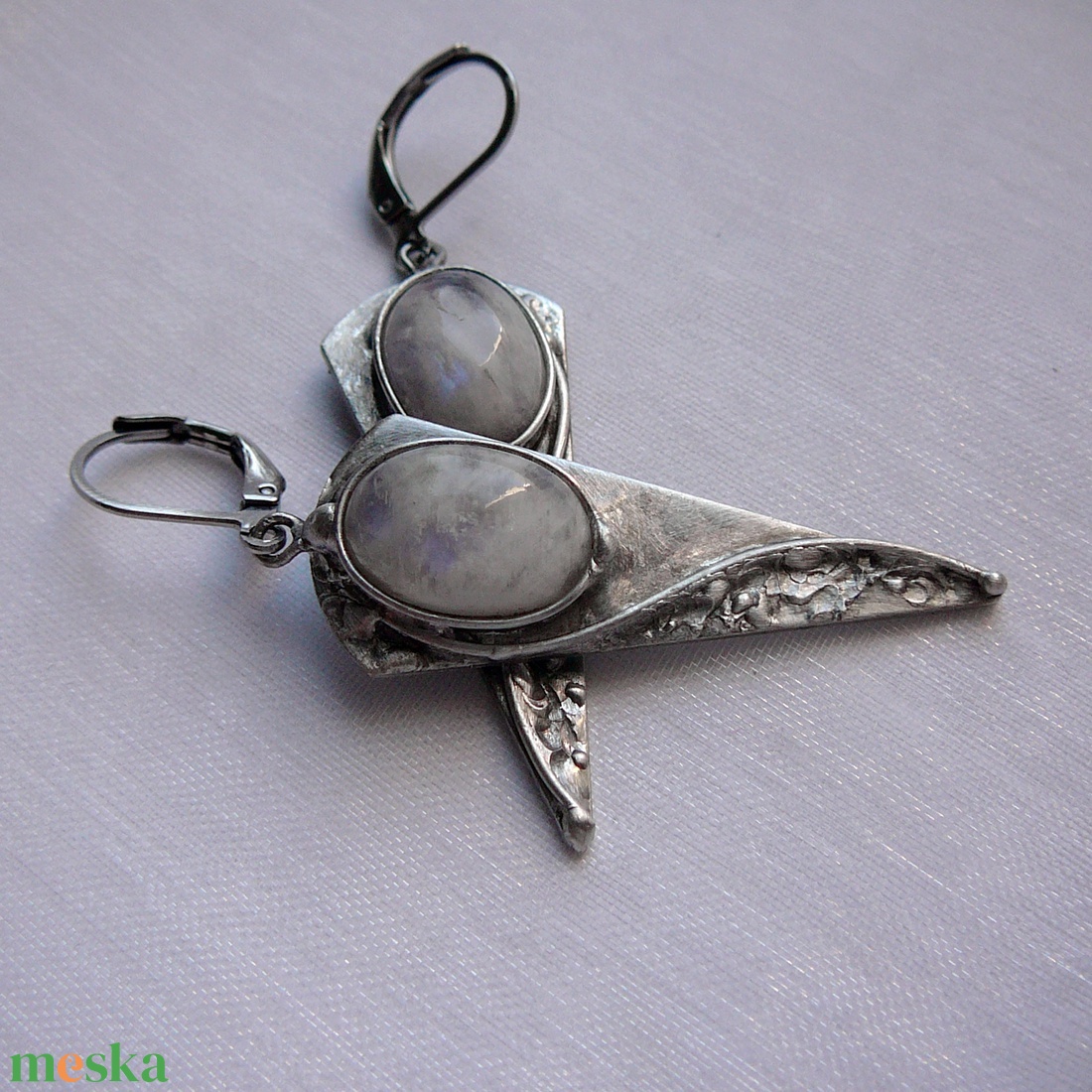 Holdkő fülbevaló - ékszer - fülbevaló - lógó fülbevaló - Meska.hu