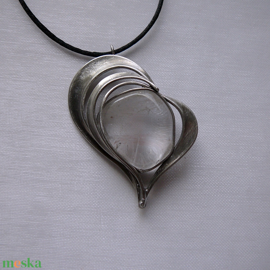 Hegyikristály szív medál - ékszer - nyaklánc - medálos nyaklánc - Meska.hu