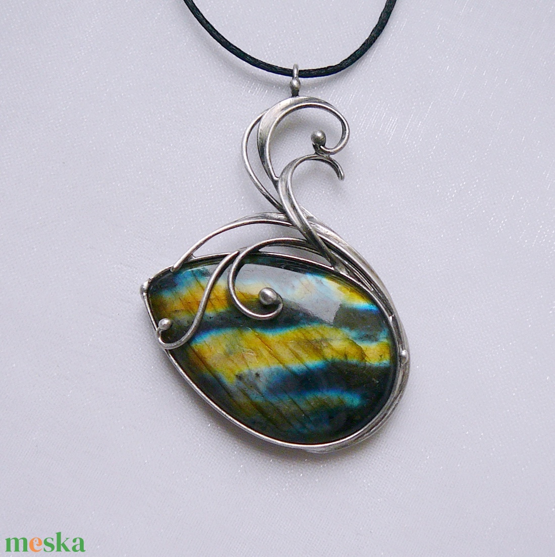 Labradorit medál - ékszer - nyaklánc - medál - Meska.hu