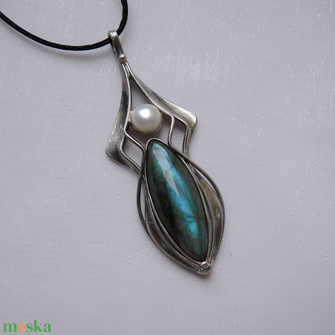 Labradorit medál - ékszer - nyaklánc - medál - Meska.hu