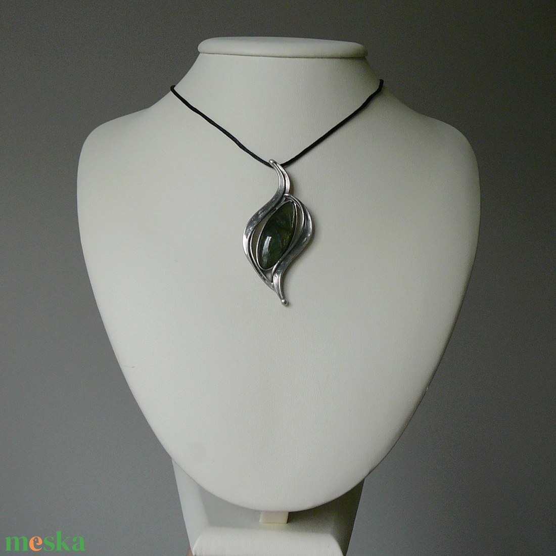 Labradorit medál - ékszer - nyaklánc - medál - Meska.hu