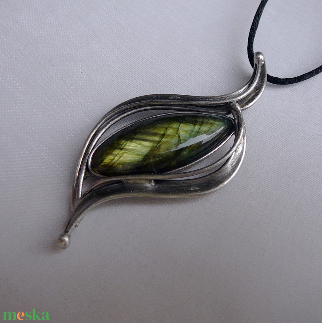 Labradorit medál - ékszer - nyaklánc - medál - Meska.hu