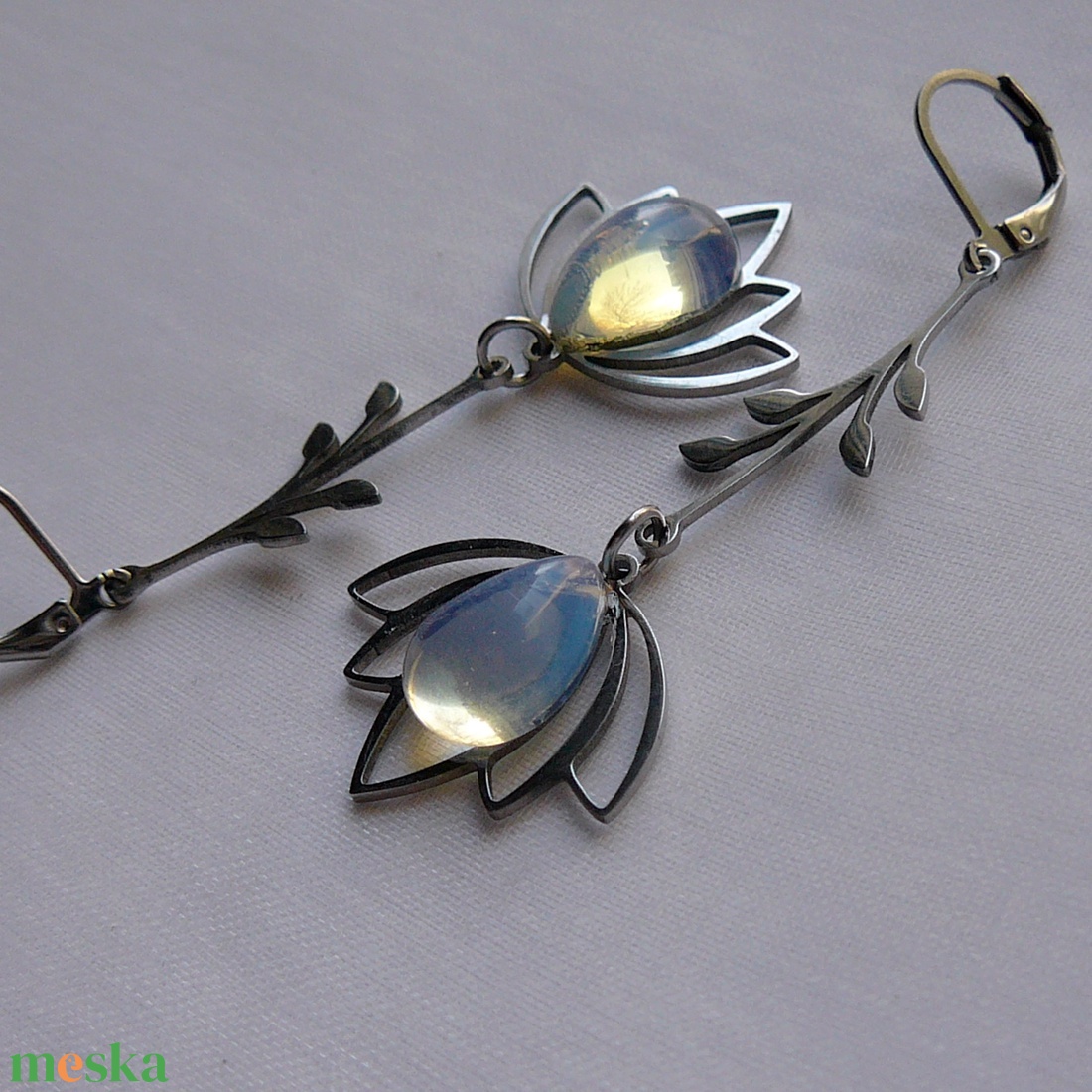 Opalit fülbevaló - ékszer - fülbevaló - lógó fülbevaló - Meska.hu