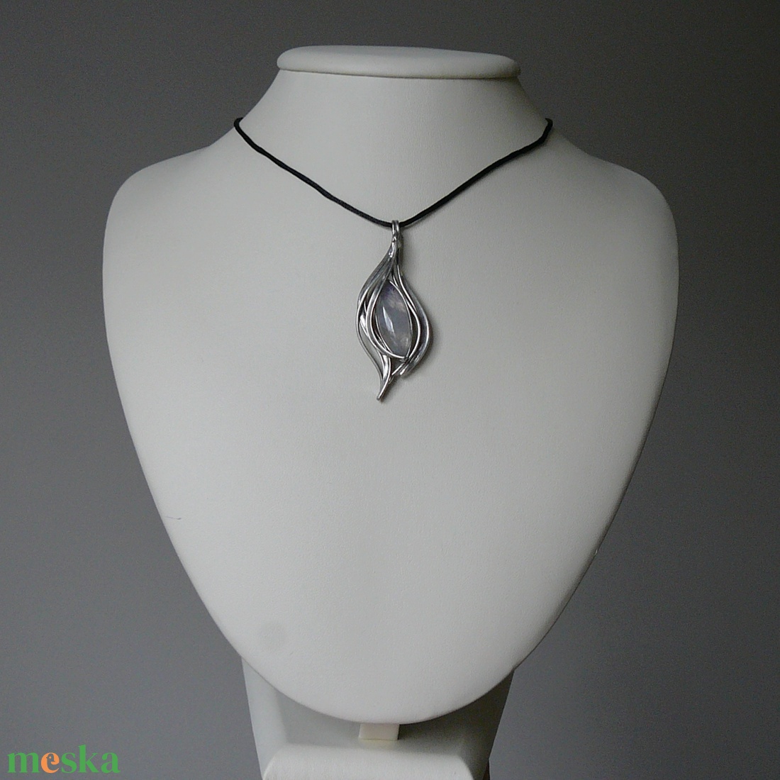 Holdkő medál - ékszer - nyaklánc - medálos nyaklánc - Meska.hu