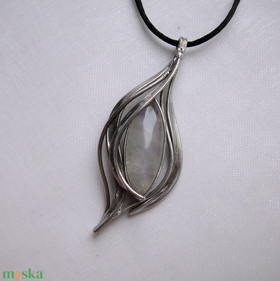 Holdkő medál - ékszer - nyaklánc - medálos nyaklánc - Meska.hu