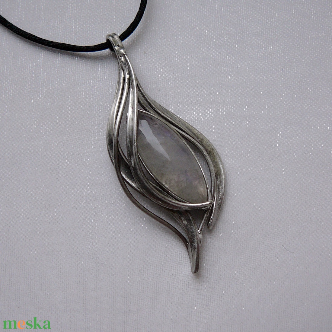 Holdkő medál - ékszer - nyaklánc - medálos nyaklánc - Meska.hu