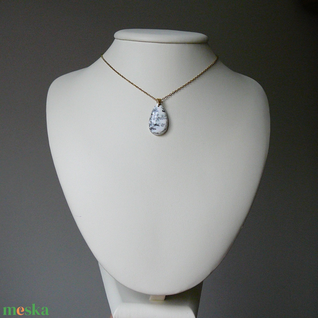 Merlinit medálos nyaklánc - ékszer - nyaklánc - medálos nyaklánc - Meska.hu