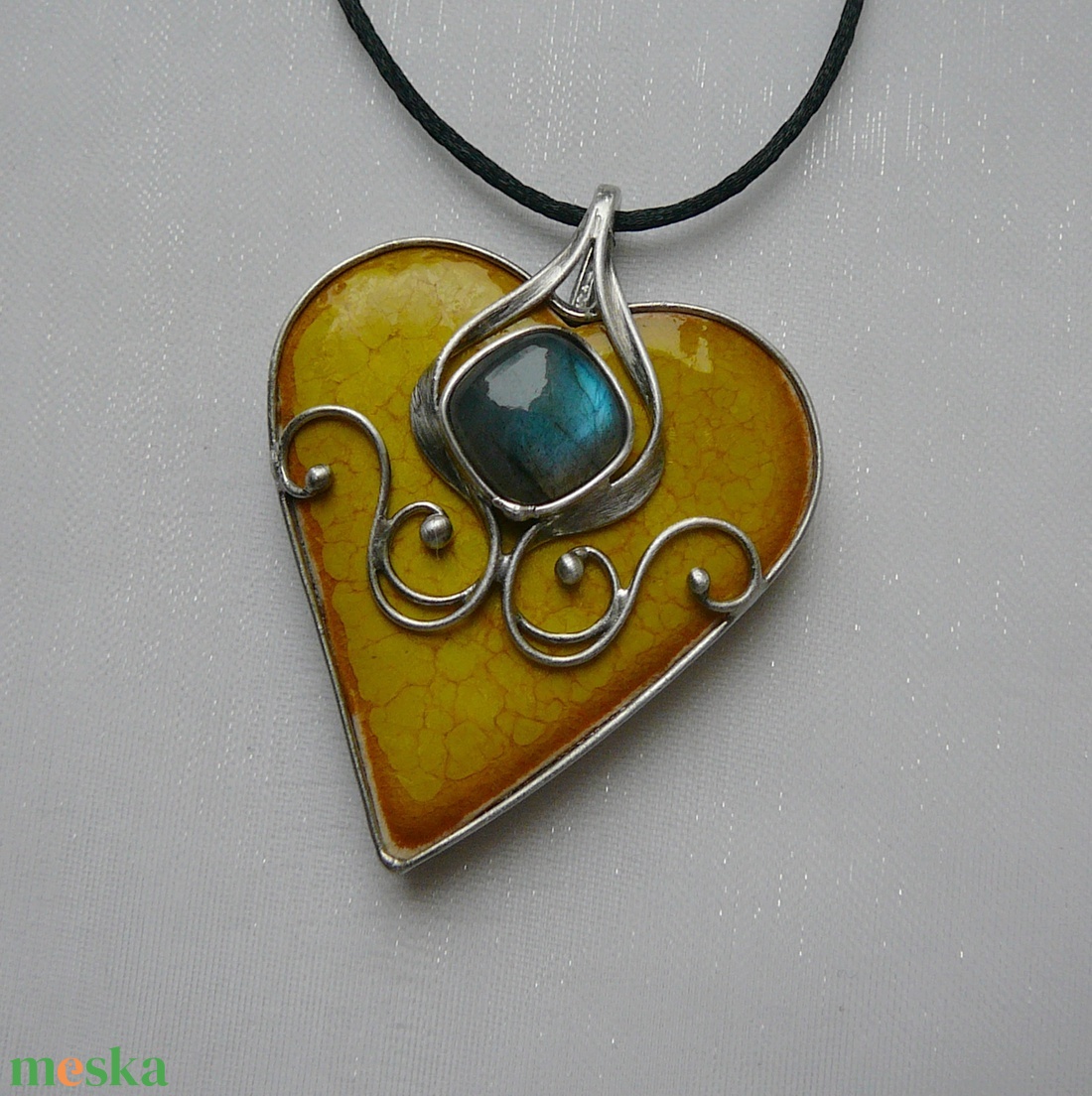 Labradorit szív medál - ékszer - nyaklánc - medál - Meska.hu