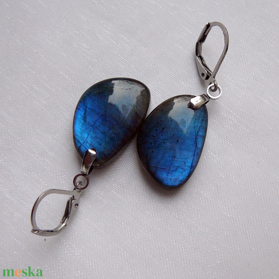 Labradorit fülbevaló - ékszer - fülbevaló - lógó csepp fülbevaló - Meska.hu