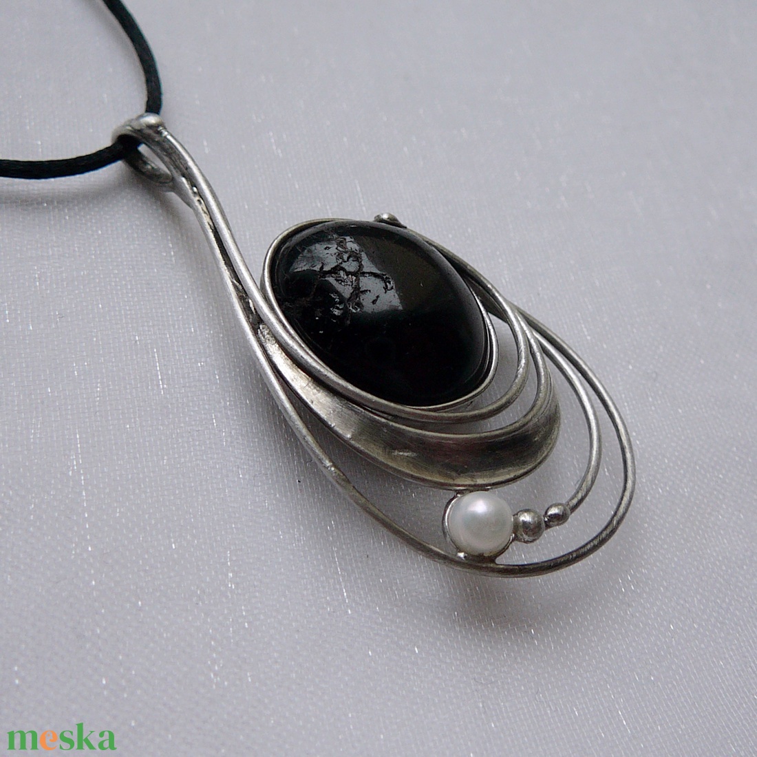 Fekete turmalin medál - ékszer - nyaklánc - medálos nyaklánc - Meska.hu