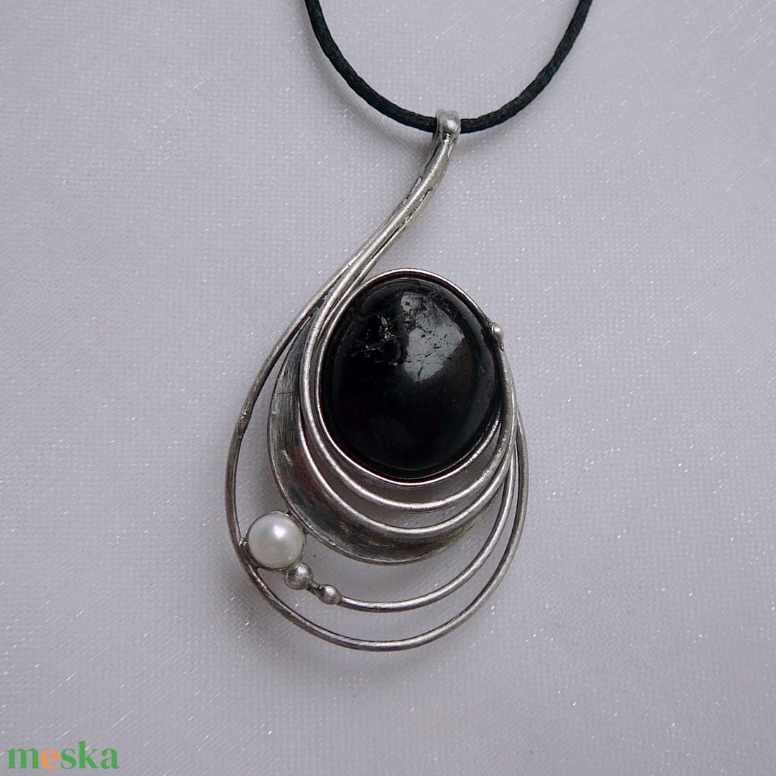 Fekete turmalin medál - ékszer - nyaklánc - medálos nyaklánc - Meska.hu