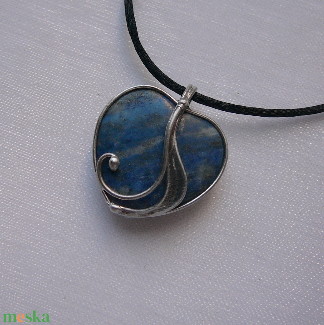 Lápisz lazuli mini szív medál - ékszer - nyaklánc - medálos nyaklánc - Meska.hu