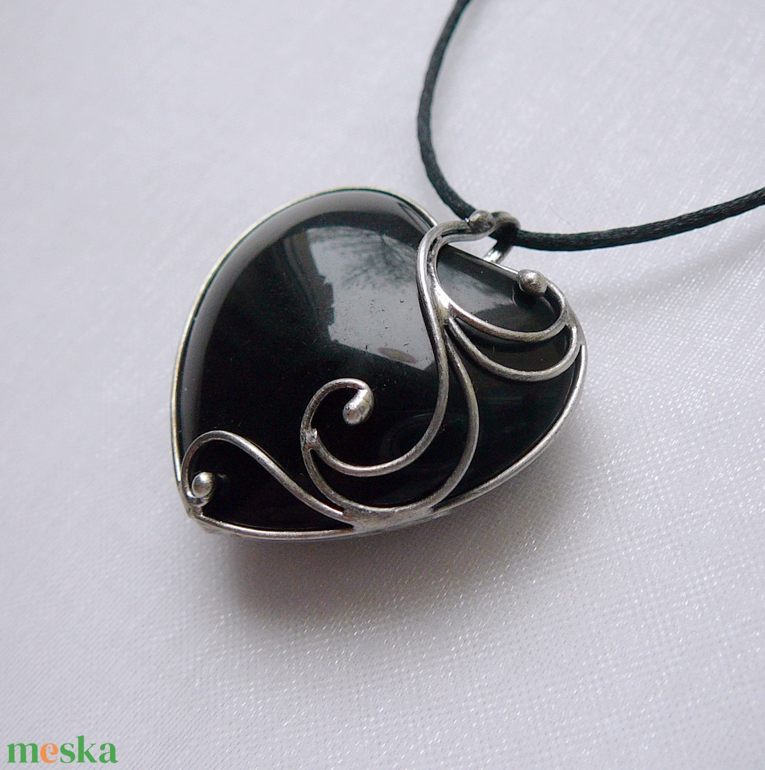 Obszidián szív medál - ékszer - nyaklánc - medálos nyaklánc - Meska.hu