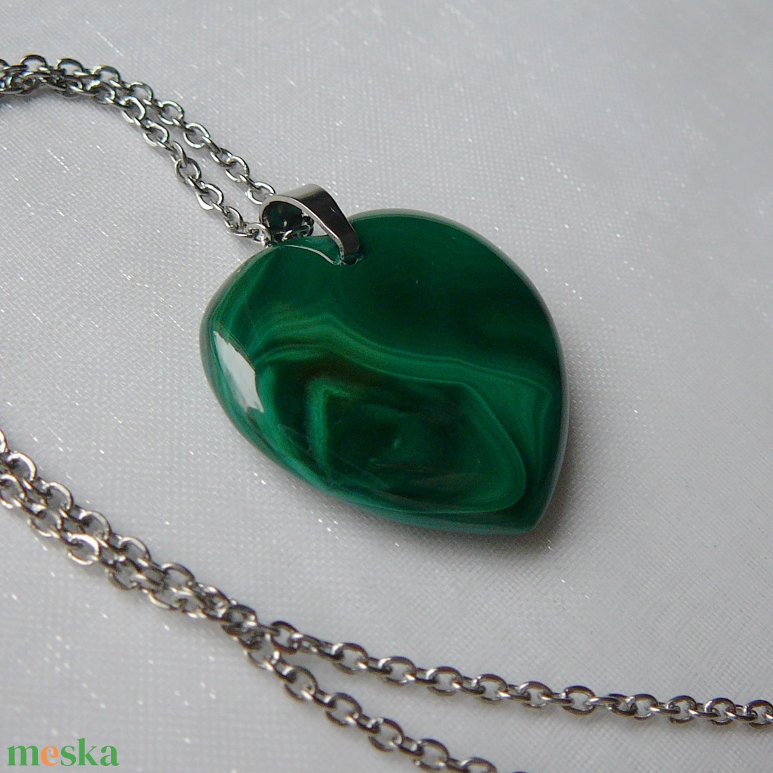 Malachit szív medálos nyaklánc - ékszer - nyaklánc - medálos nyaklánc - Meska.hu
