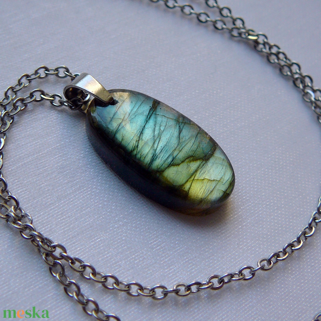 Labradorit medálos nyaklánc - ékszer - nyaklánc - medálos nyaklánc - Meska.hu