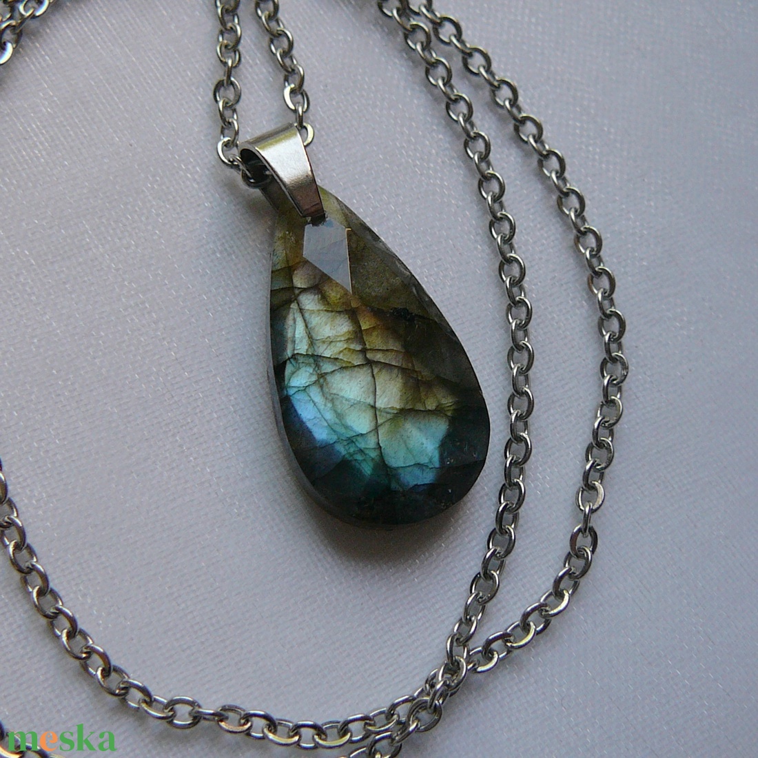Labradorit medálos nyaklánc - ékszer - nyaklánc - medálos nyaklánc - Meska.hu