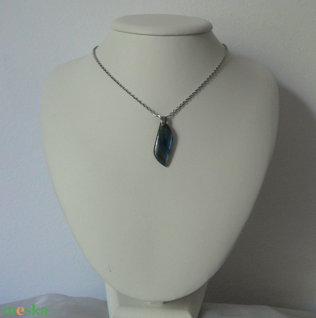 Labradorit medálos nyaklánc - ékszer - nyaklánc - medálos nyaklánc - Meska.hu