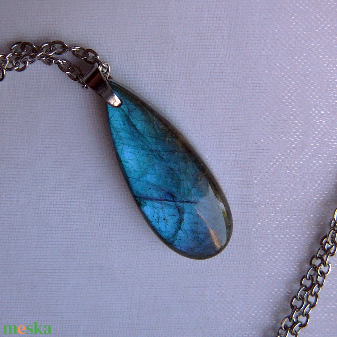 Labradorit medálos nyaklánc - ékszer - nyaklánc - medálos nyaklánc - Meska.hu