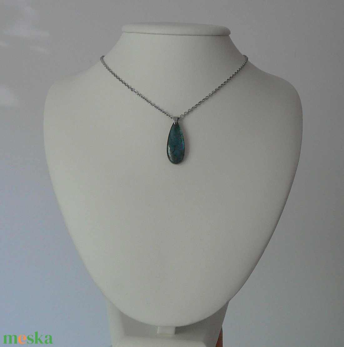 Labradorit medálos nyaklánc - ékszer - nyaklánc - medálos nyaklánc - Meska.hu