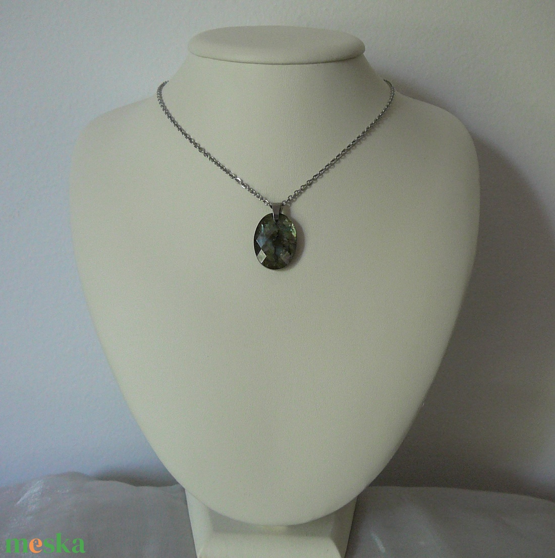 Labradorit medálos nyaklánc - ékszer - nyaklánc - medálos nyaklánc - Meska.hu