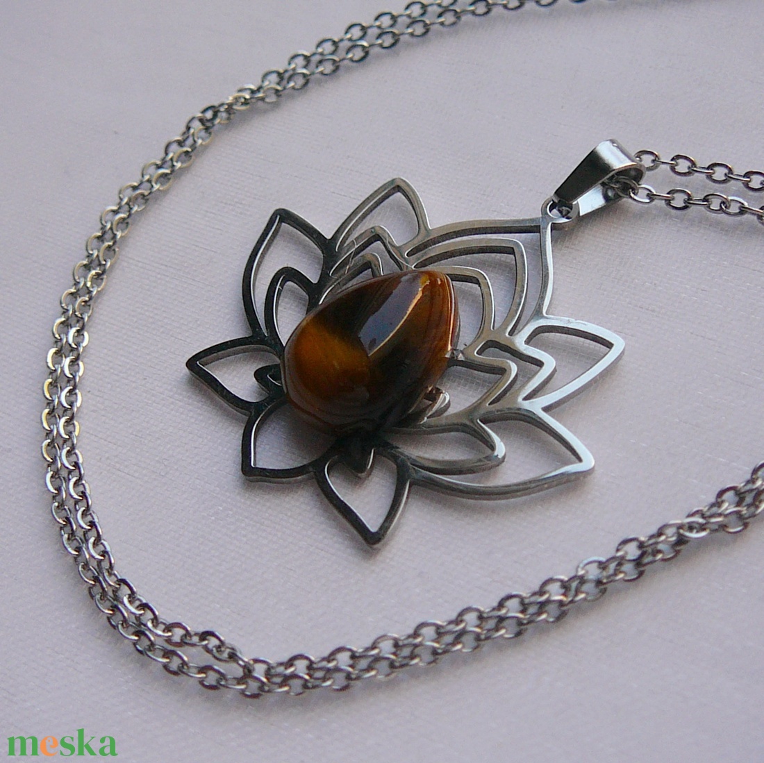 Tigrisszem lótusz medálos nyaklánc - ékszer - nyaklánc - medálos nyaklánc - Meska.hu