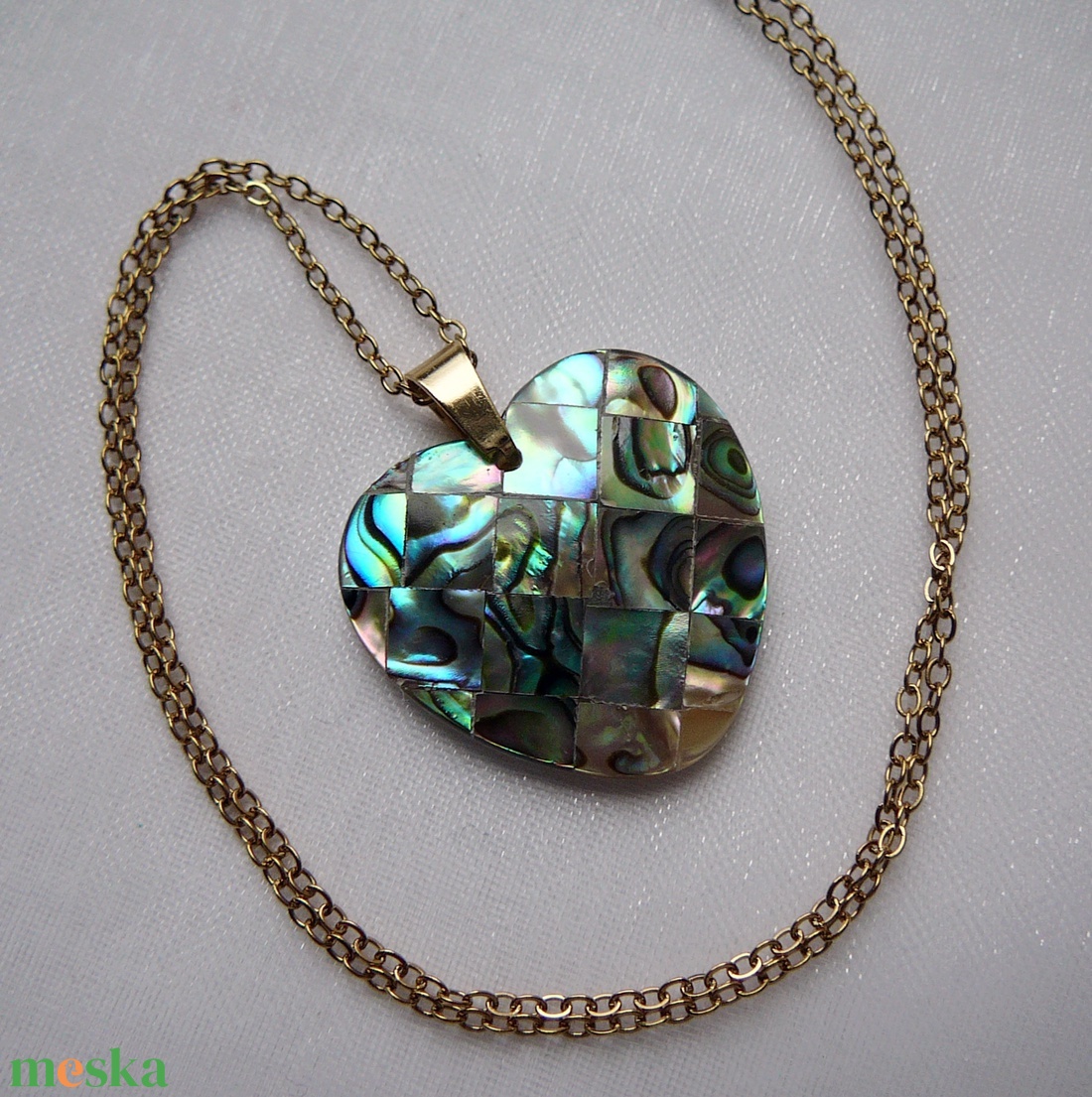 Pávakagyló szív medálos nyaklánc - ékszer - nyaklánc - medálos nyaklánc - Meska.hu