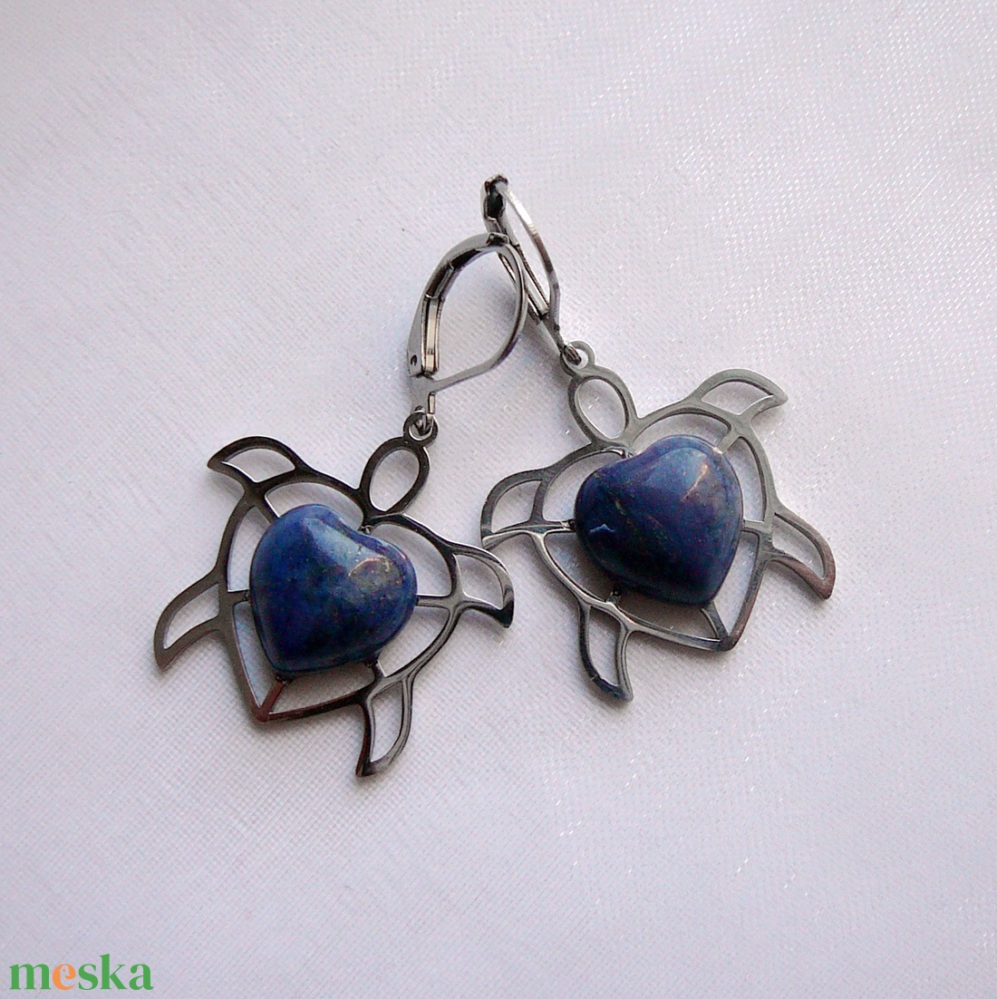 Lápisz lazuli teknős fülbevaló - ékszer - fülbevaló - lógó fülbevaló - Meska.hu