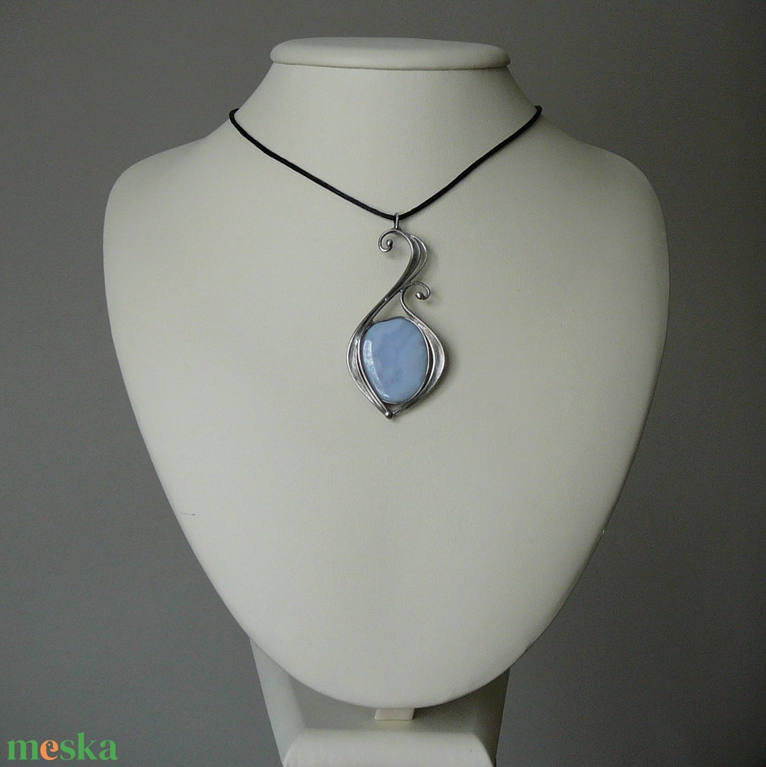 Kalcedon medál - ékszer - nyaklánc - medálos nyaklánc - Meska.hu