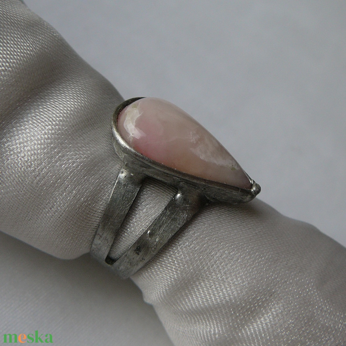 Rózsaszín opál gyűrű - ékszer - gyűrű - statement gyűrű - Meska.hu