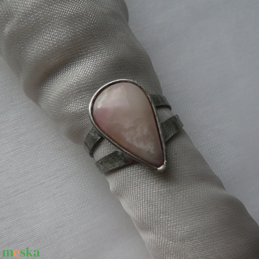 Rózsaszín opál gyűrű - ékszer - gyűrű - statement gyűrű - Meska.hu