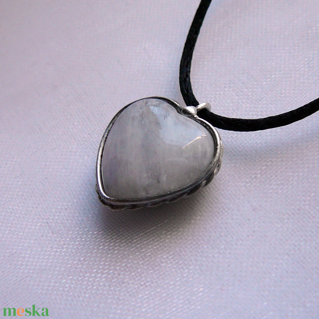 Mini holdkő szív medál - ékszer - nyaklánc - medálos nyaklánc - Meska.hu