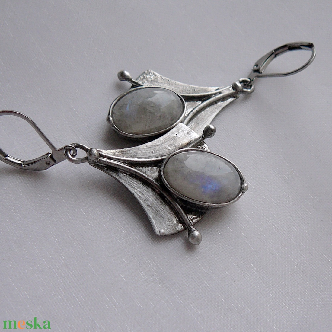 Holdkő fülbevaló - ékszer - fülbevaló - lógó fülbevaló - Meska.hu