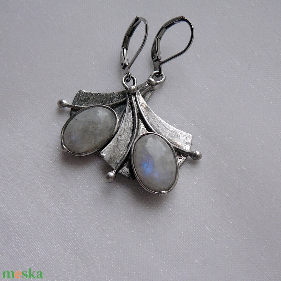 Holdkő fülbevaló - ékszer - fülbevaló - lógó fülbevaló - Meska.hu